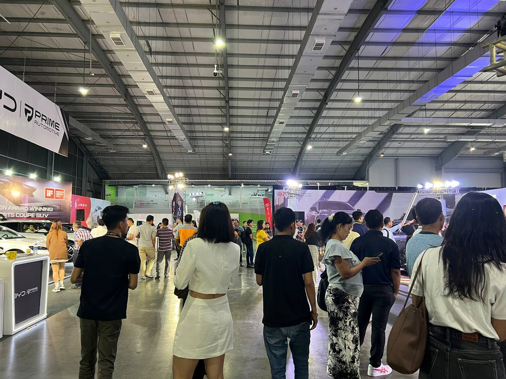 Auto expo vehicle display